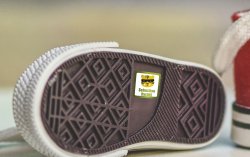 SUPERhrdina MINI štítky 22x22 mm (42ks)
